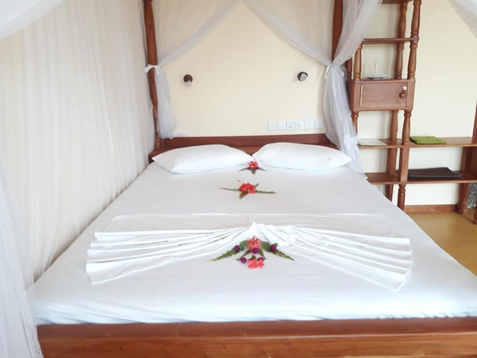 วิลลา เบิร์ดเล้ค Hotel ฮิกคาดูวา ภายนอก รูปภาพ